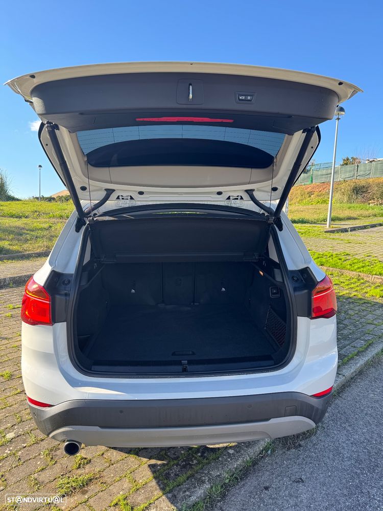 BMW X1 xDrive18d Sport Line - 11