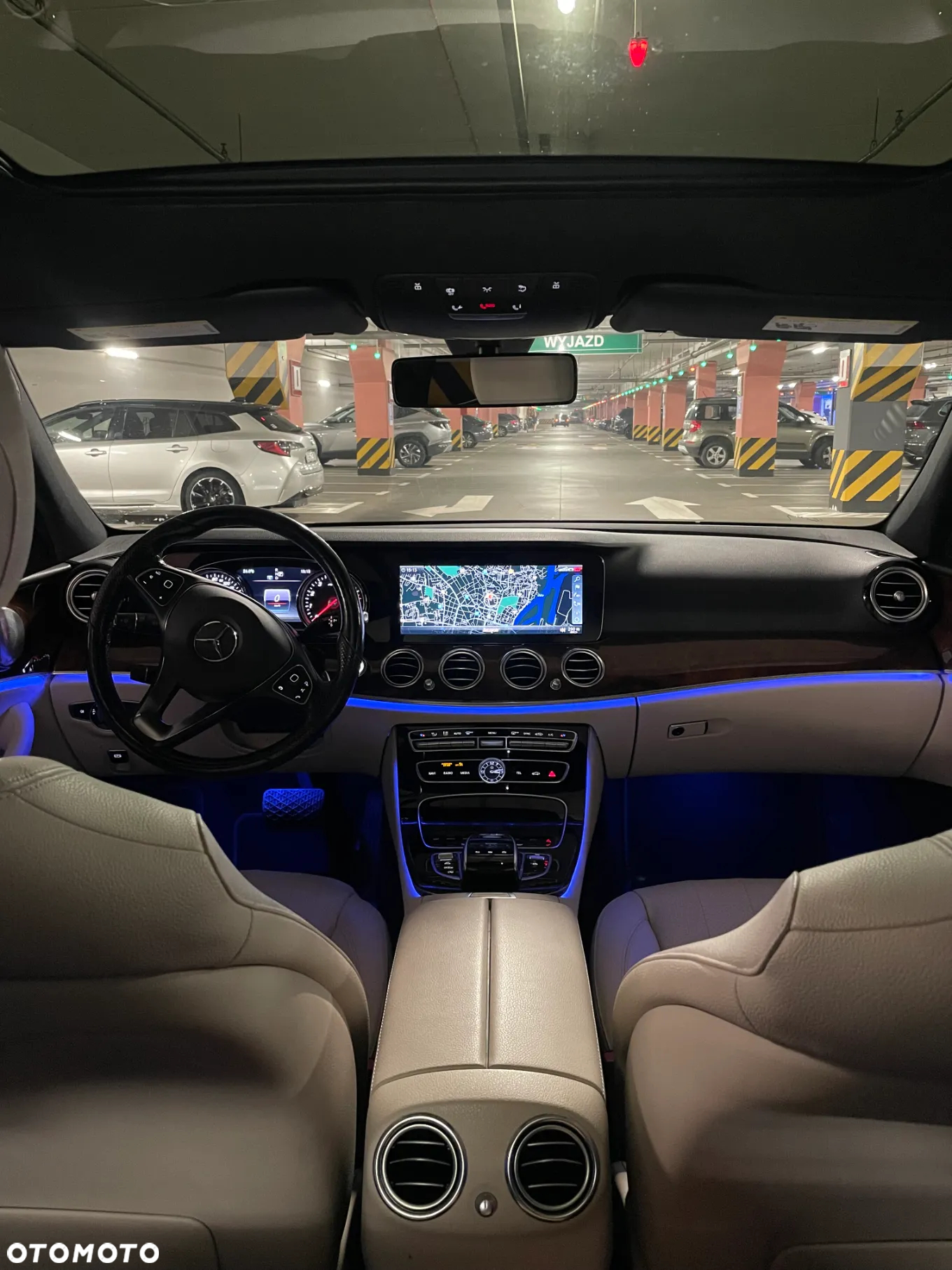 Mercedes-Benz Klasa E 300 9G-TRONIC Avantgarde - 12