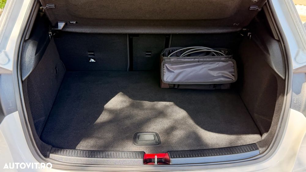 Mercedes-Benz A 250 e 8G-DCT AMG Line - 9