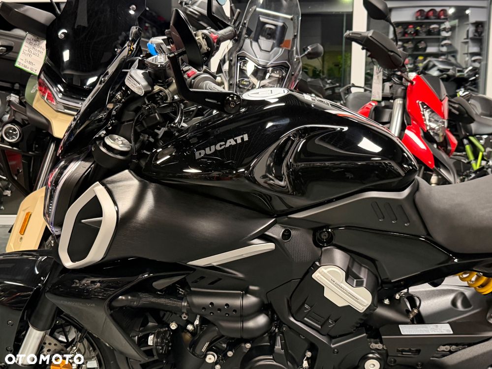 Ducati Diavel - 35