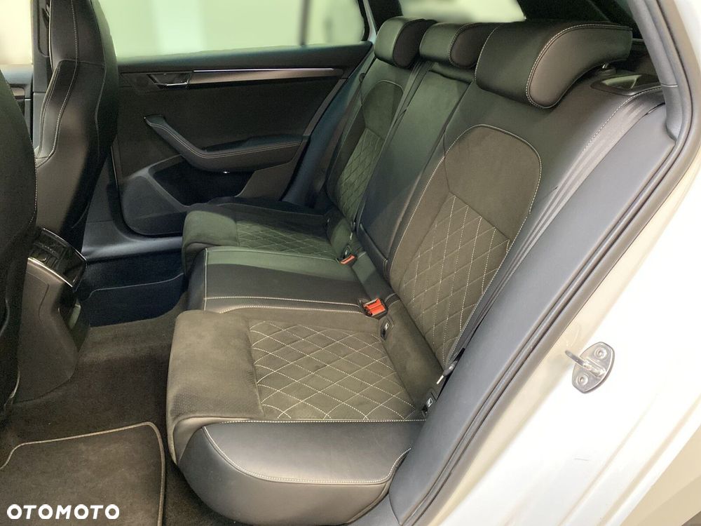 Skoda Superb 2.0 TDI SCR 4x4 Sportline DSG - 35