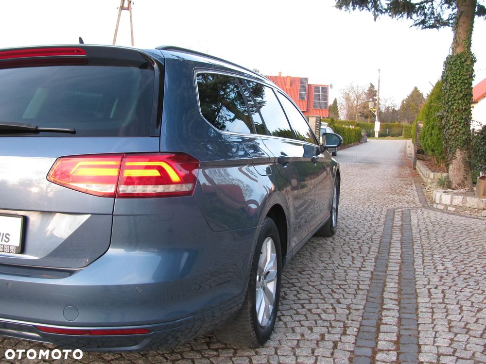Volkswagen Passat 2.0 TDI SCR DSG Comfortline - 33