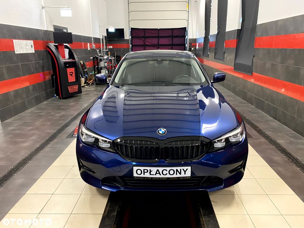 BMW Seria 3 320d Sport - 4