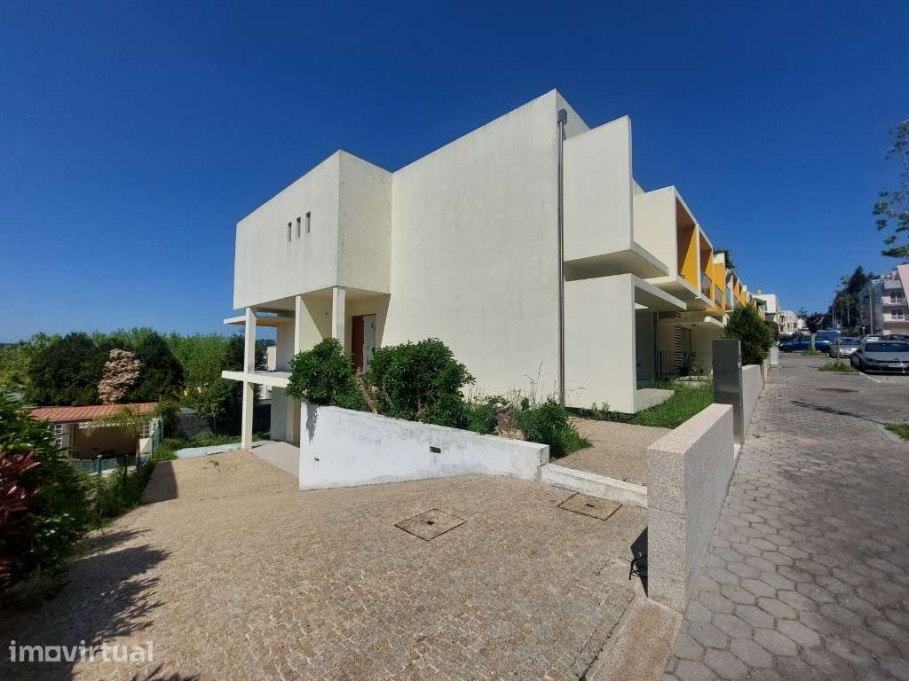 Moradia T4 + office em Pedroso - Grande imagem: 4/13