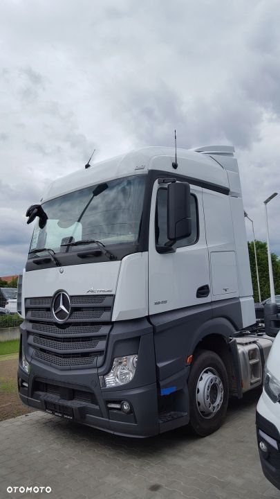 Spojlery spoilery owiewki kabiny Mercedes Actros MP4 BIG Space - 8