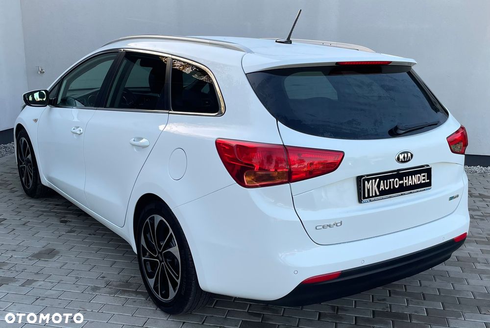Kia Ceed - 4