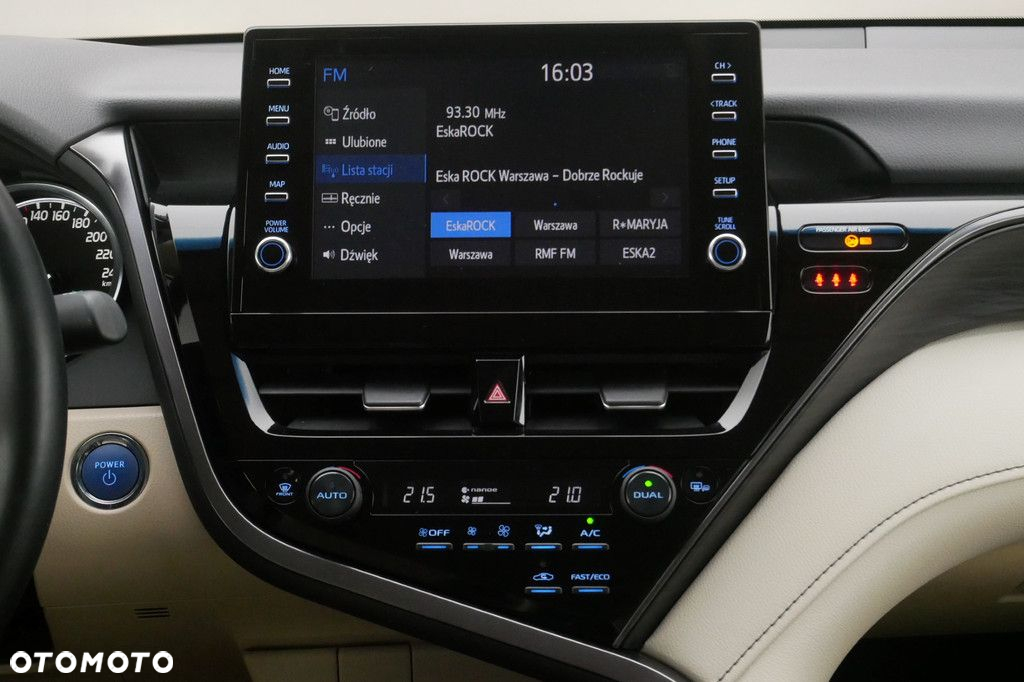 Toyota Camry - 10