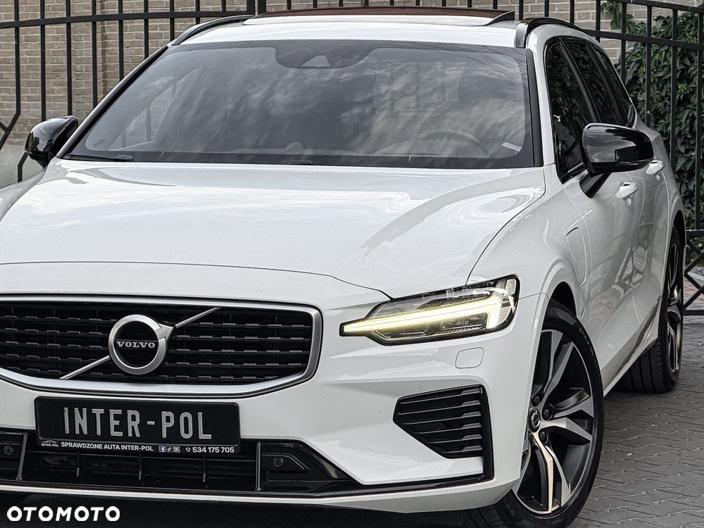 Volvo V60 T8 AWD Plug-In Hybrid R-Design - 8