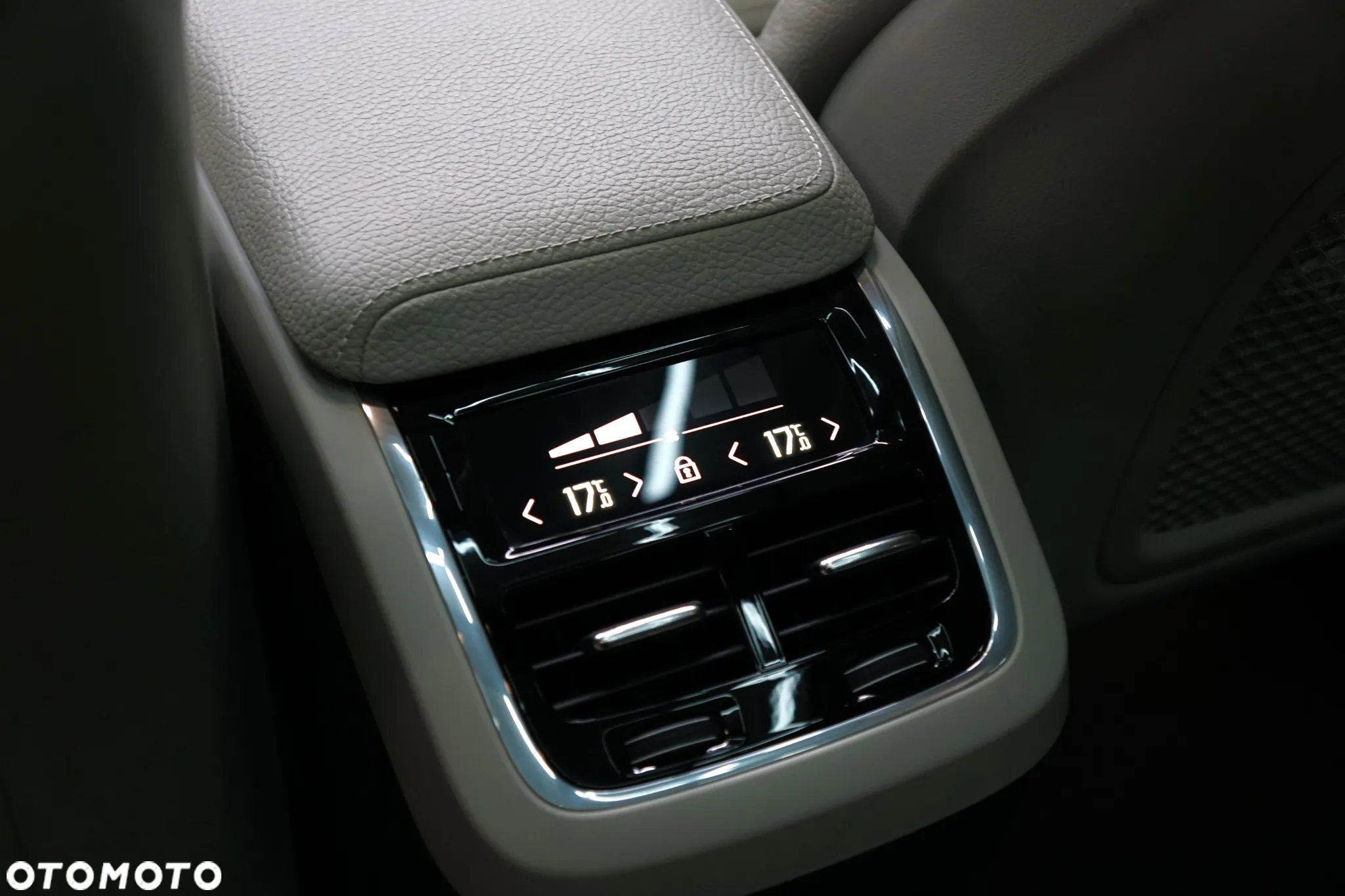 Volvo XC 60 B4 B Inscription - 23