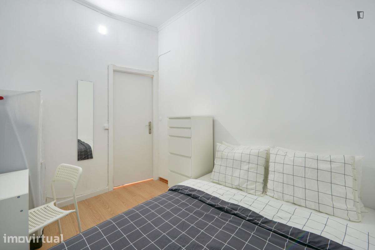 Quarto - localizado em Entrecampos Lisbon - Grande imagem: 4/12