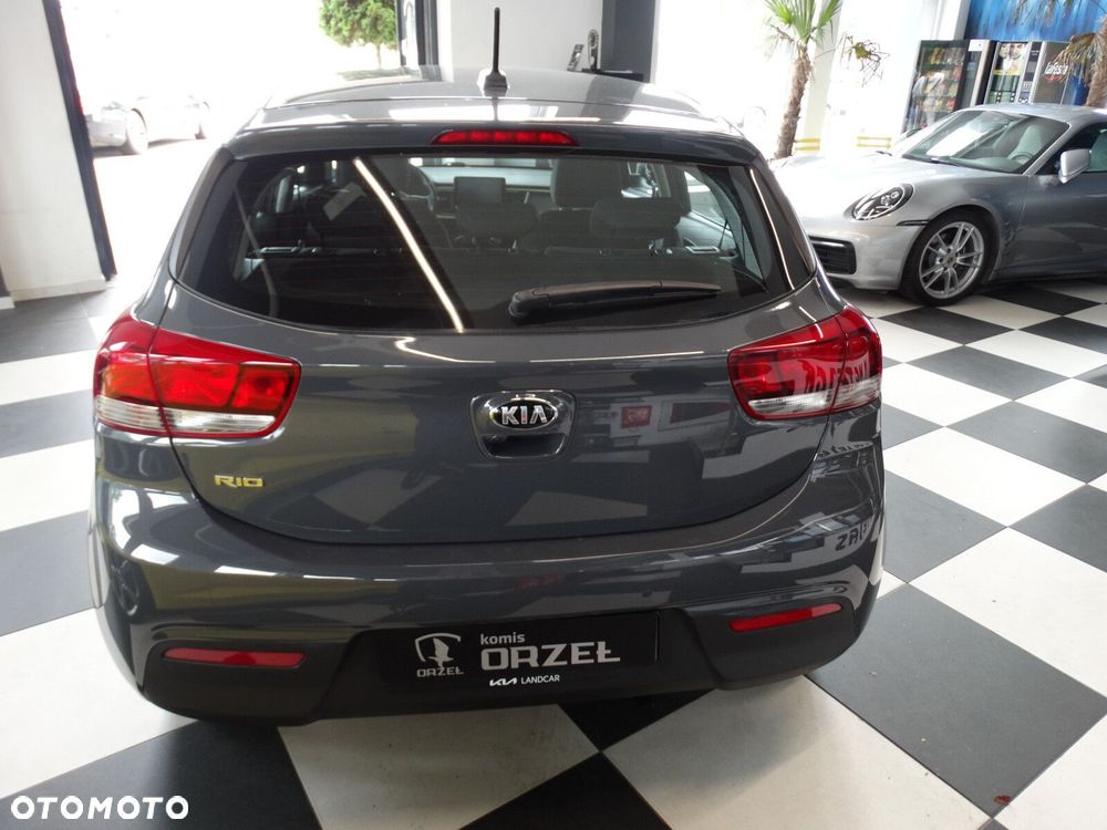 Kia Rio - 6