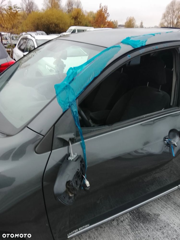 Toyota RAV4 - 10