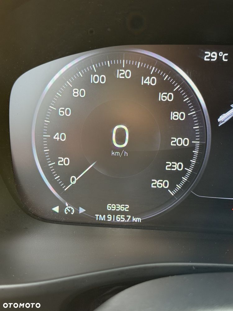Volvo XC 40 B4 B AWD Momentum - 8