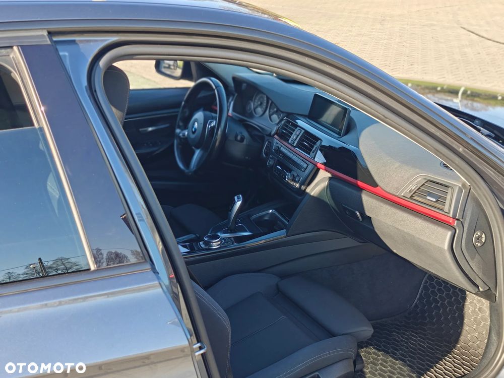 BMW Seria 3 320d Sport Line - 10