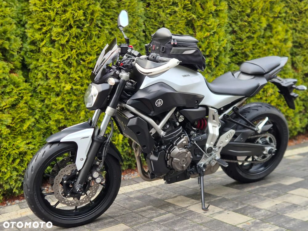 Yamaha MT - 5