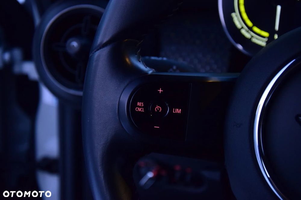 MINI Cooper SE Electric Trim - 22