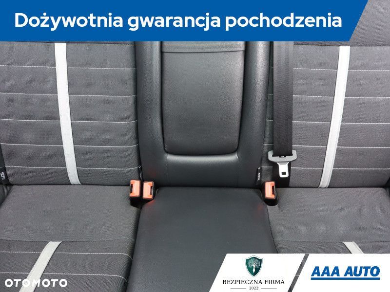 Ford Kuga - 12