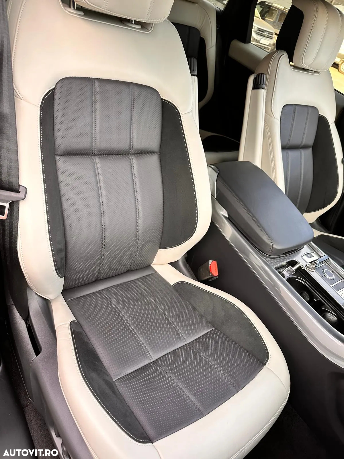 Land Rover Range Rover Sport 3.0 L HST - 22