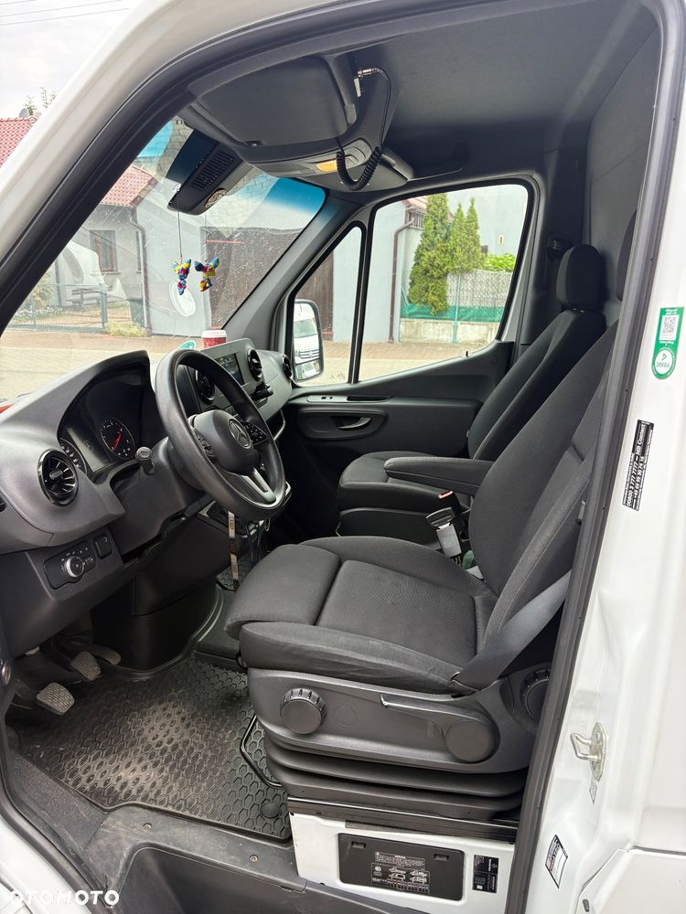 Mercedes-Benz Sprinter - 4