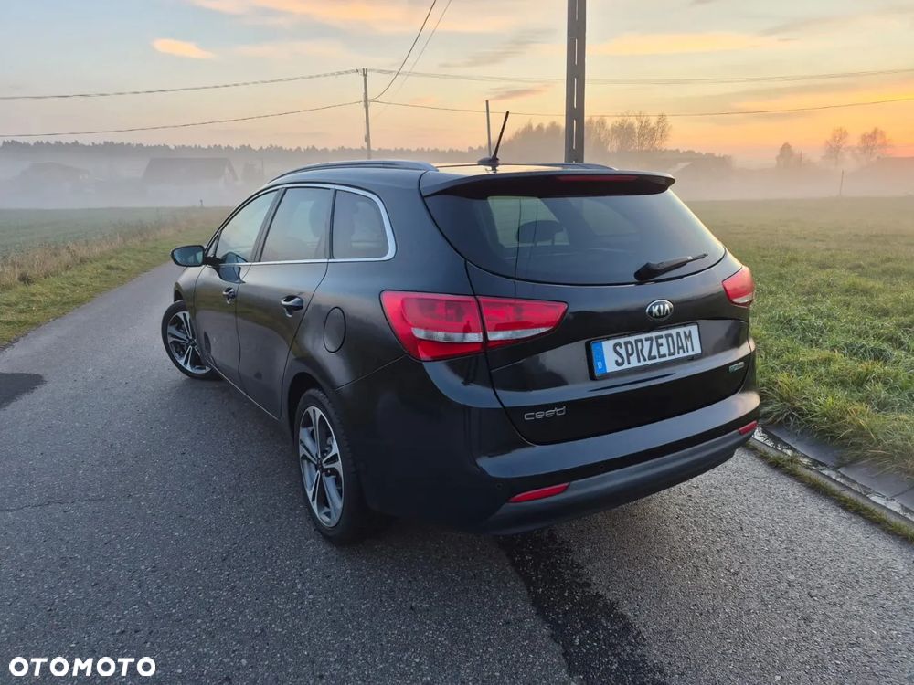 Kia Ceed 1.6 CRDi 136 ISG Platinum Edition - 13