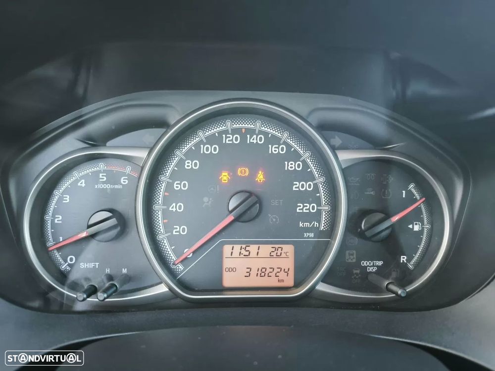 Toyota Yaris 1.4 D-4D ACtive+AC - 37