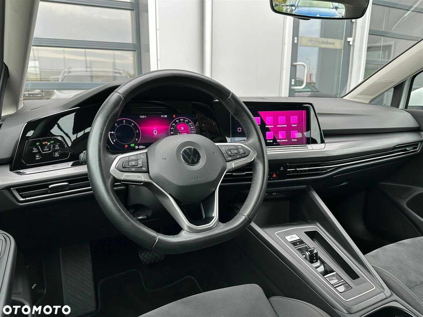 Volkswagen Golf - 12