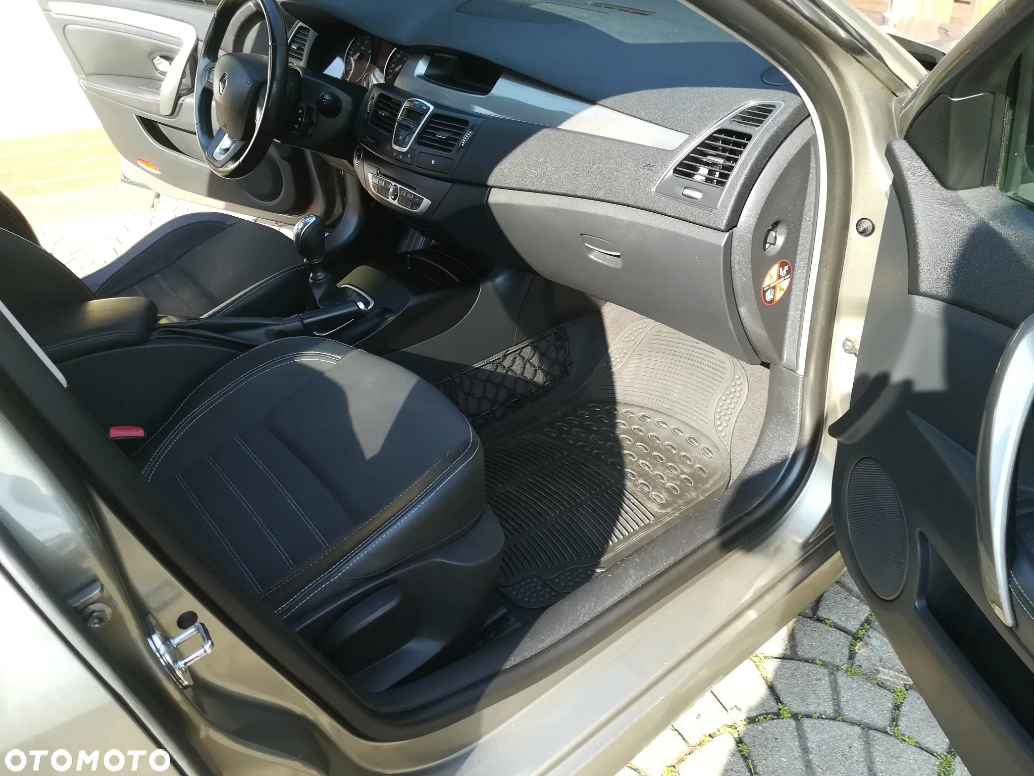 Renault Laguna 1.5 dCi Authentique - 9