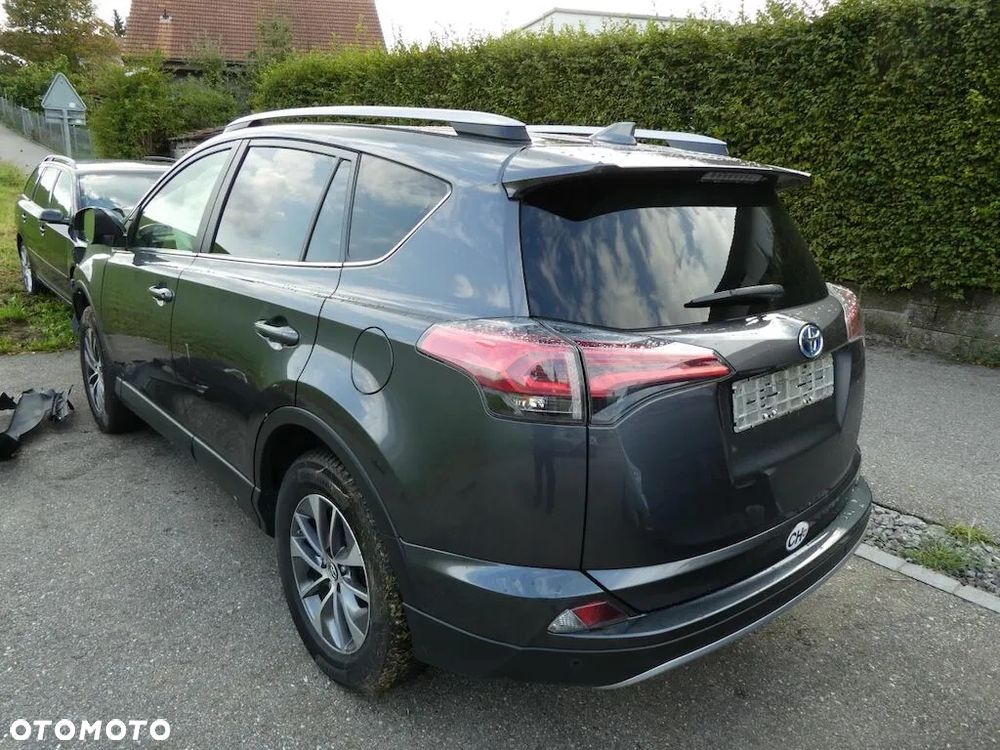 Toyota RAV4 - 1