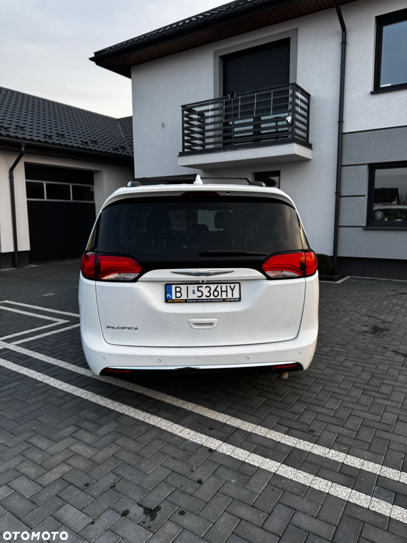 Chrysler Pacifica - 20