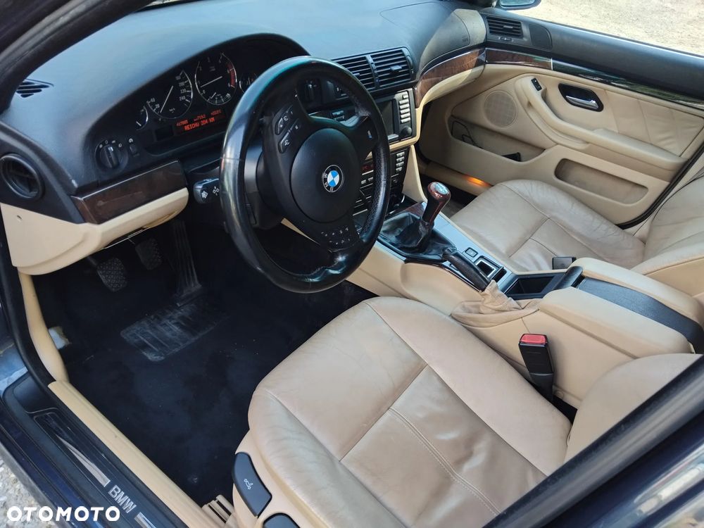 BMW Seria 5 530d Touring Edition Sport - 10
