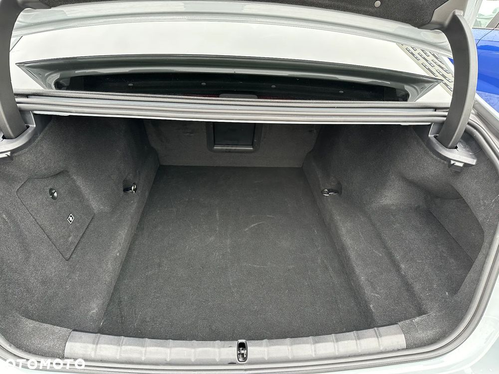 BMW Seria 7 M760e PHEV xDrive sport - 26