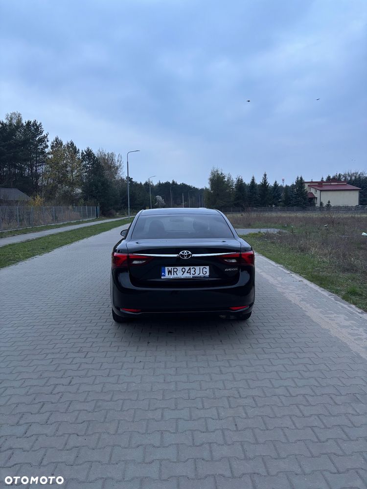 Toyota Avensis 2.0 Premium MS - 6