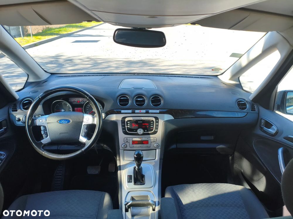 Ford Galaxy 2.0 TDCi Ghia - 8