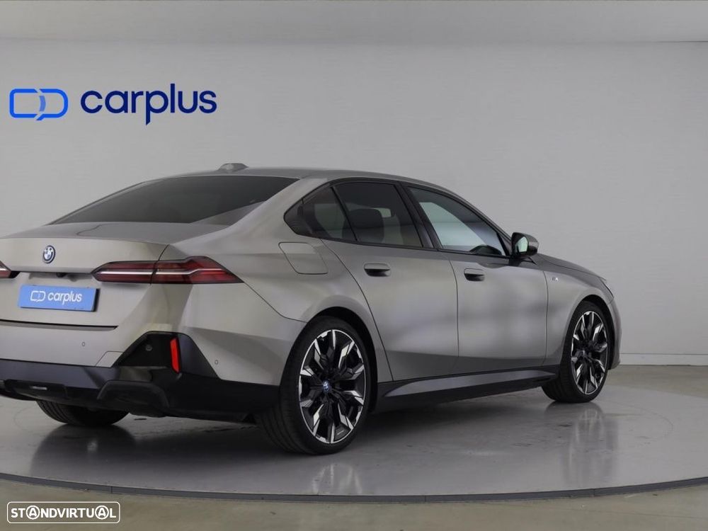 BMW i5 eDrive40 - 7