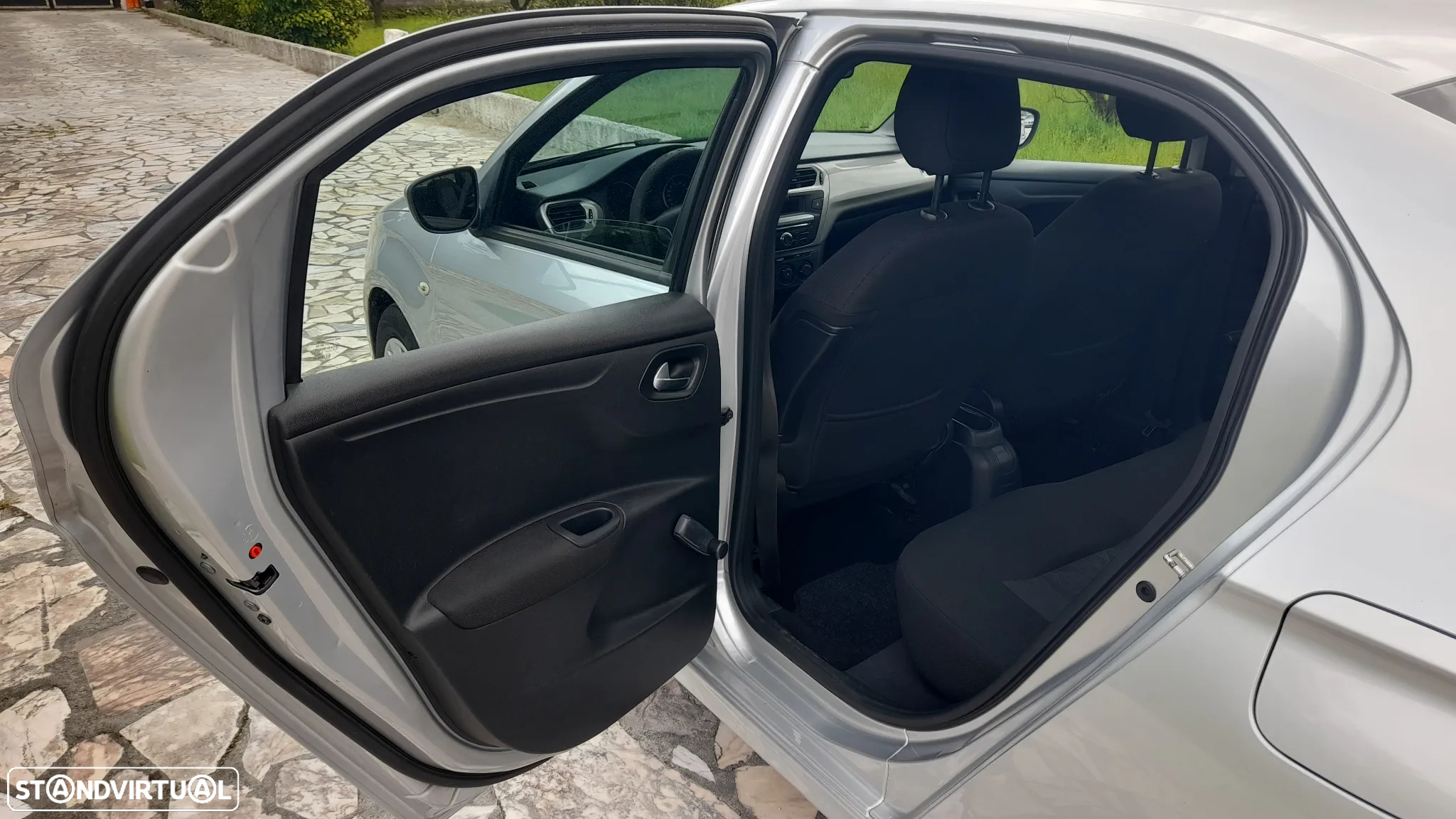 Citroën C-Elysée 1.6 HDi Seduction - 26