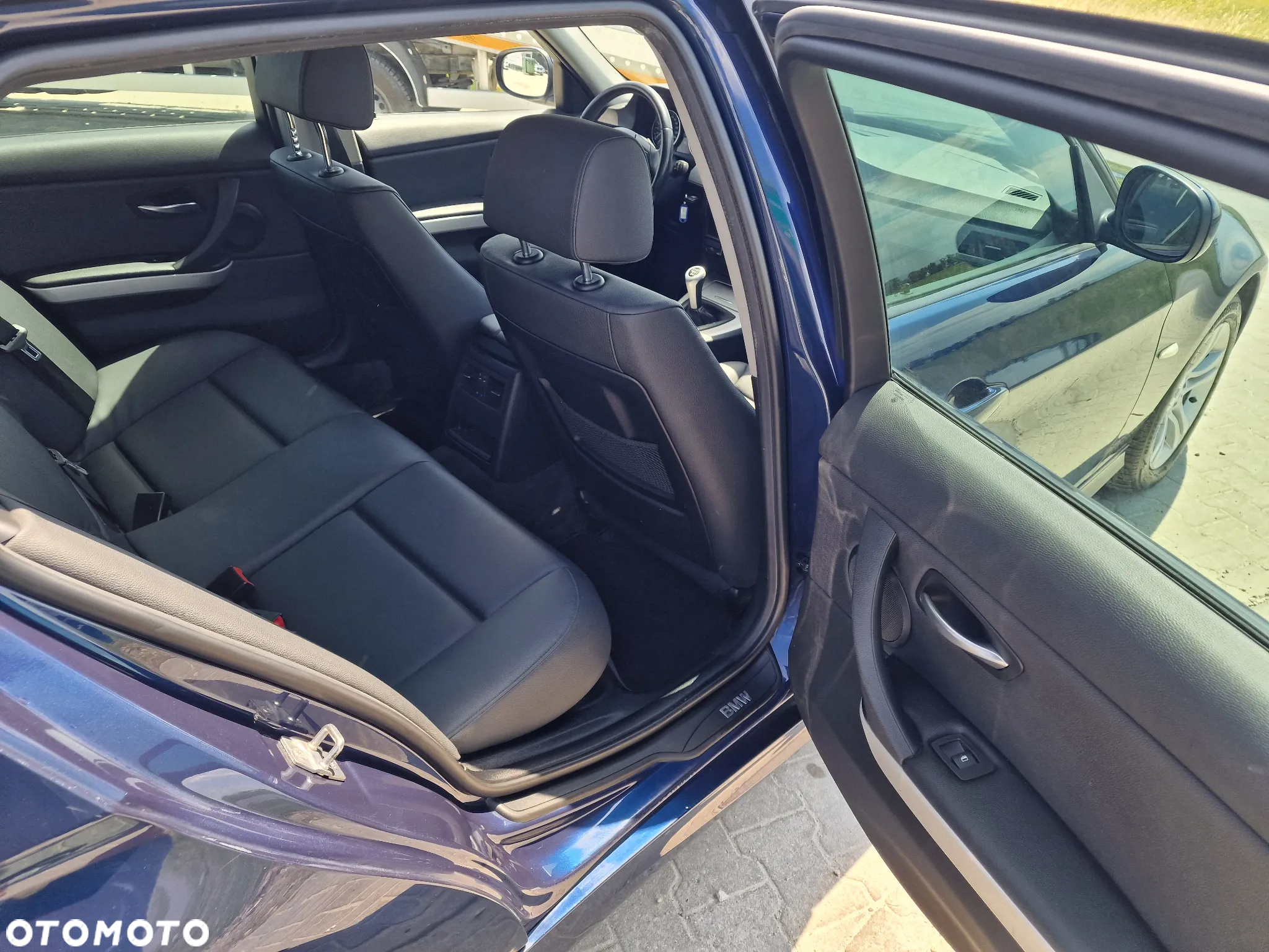 BMW Seria 3 318d Touring Blue Performance Luxury Line - 20