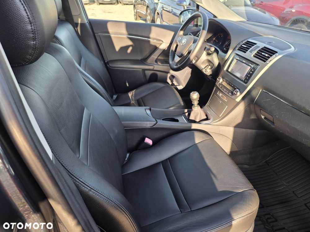 Toyota Avensis 2.0 D-4D Executive - 6