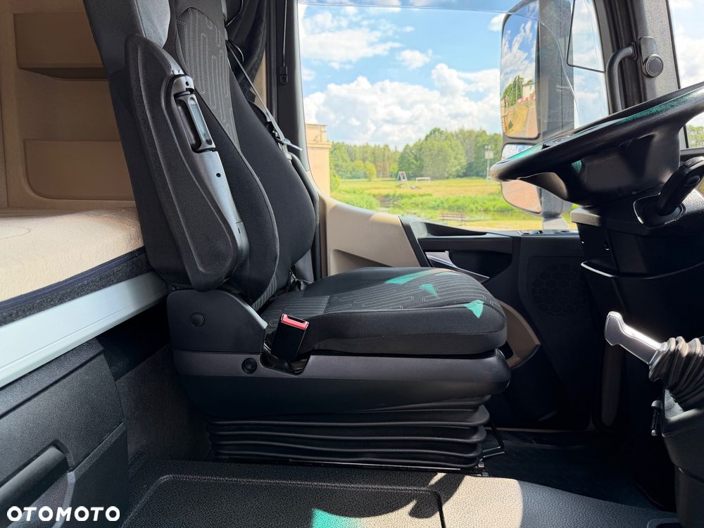 Mercedes-Benz Actros - 25