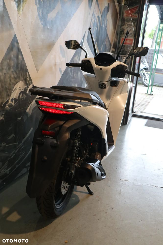 Honda SH - 17