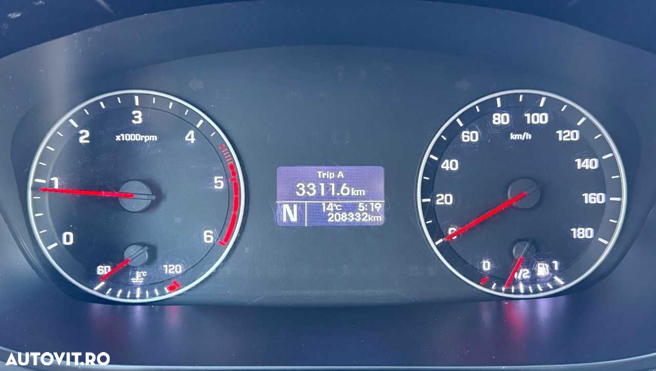 Hyundai H350 PRELATA CU DORMITOR - 25