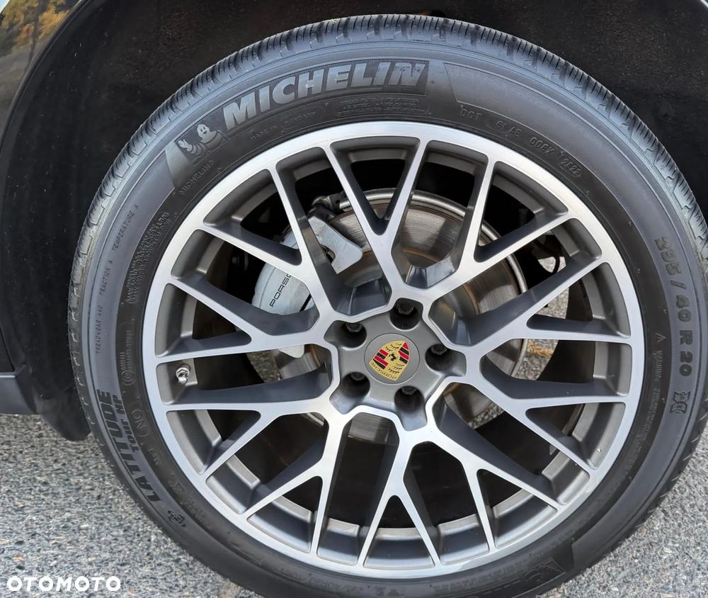 Porsche Macan - 8