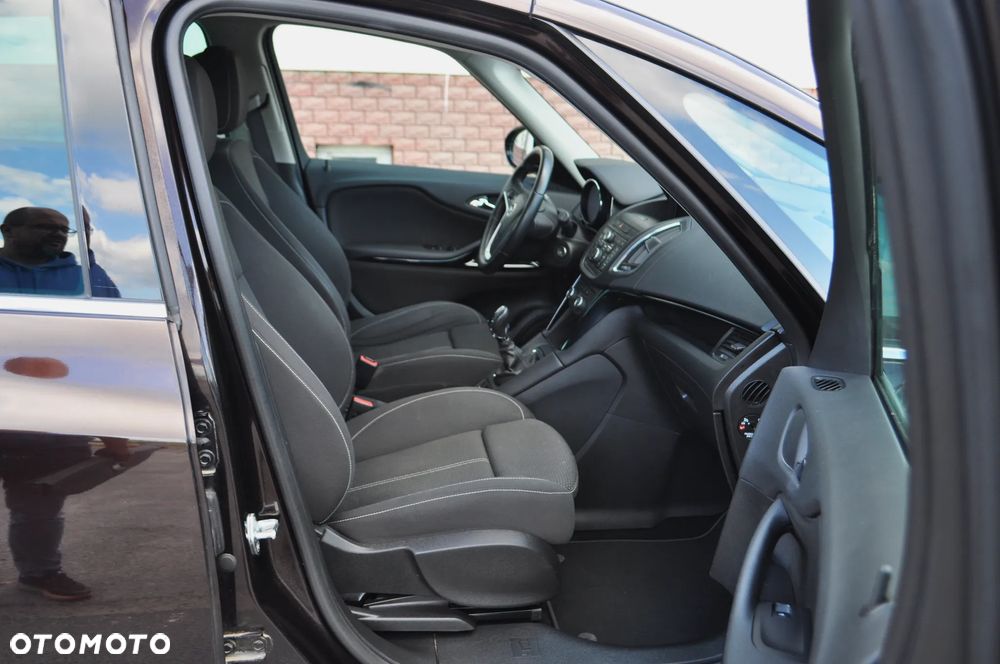 Opel Zafira - 28
