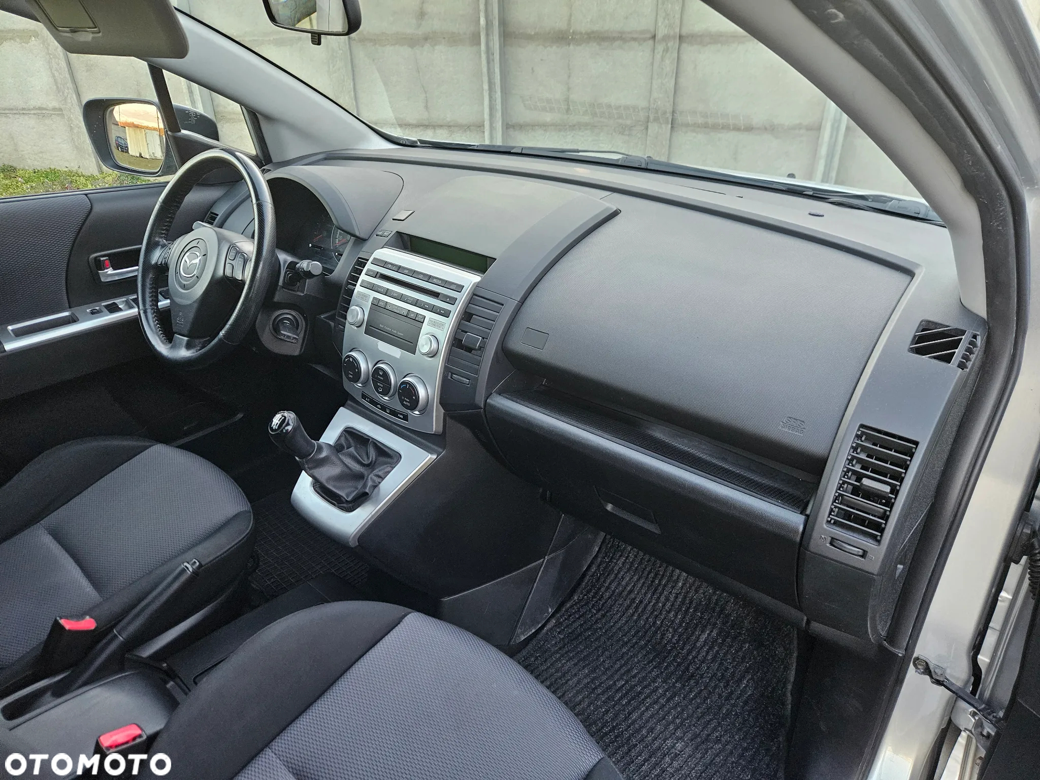 Mazda 5 - 18