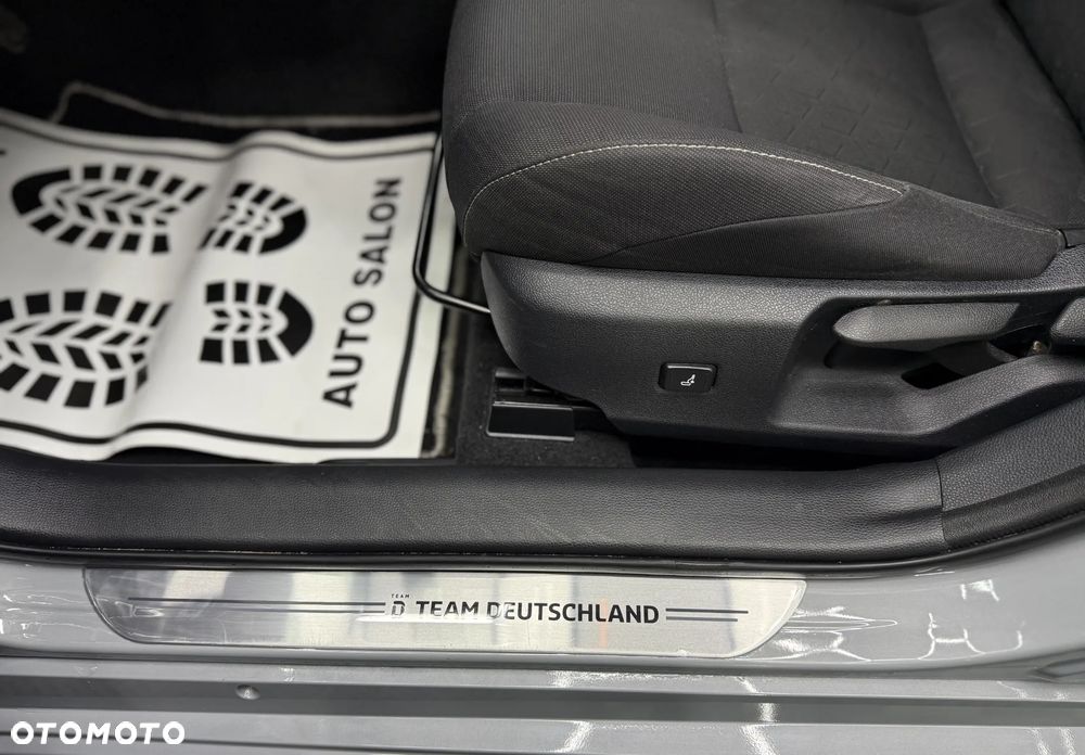 Toyota Corolla 1.8 Team Deutschland - 19