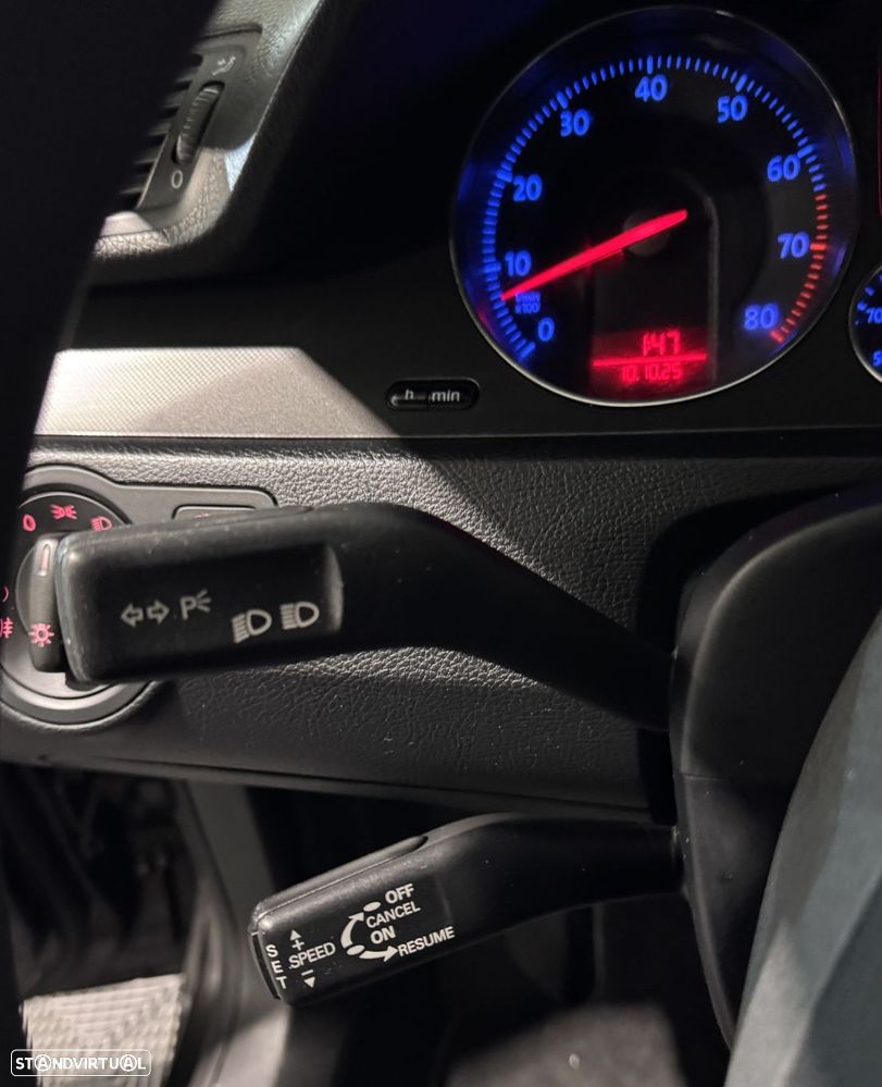 VW Passat Variant 1.6 FSi Trendline - 22