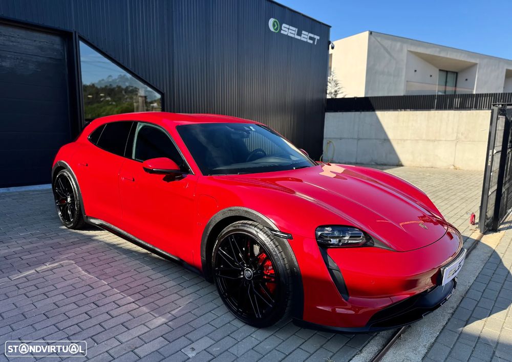 Porsche Taycan Cross Turismo 4 - 19