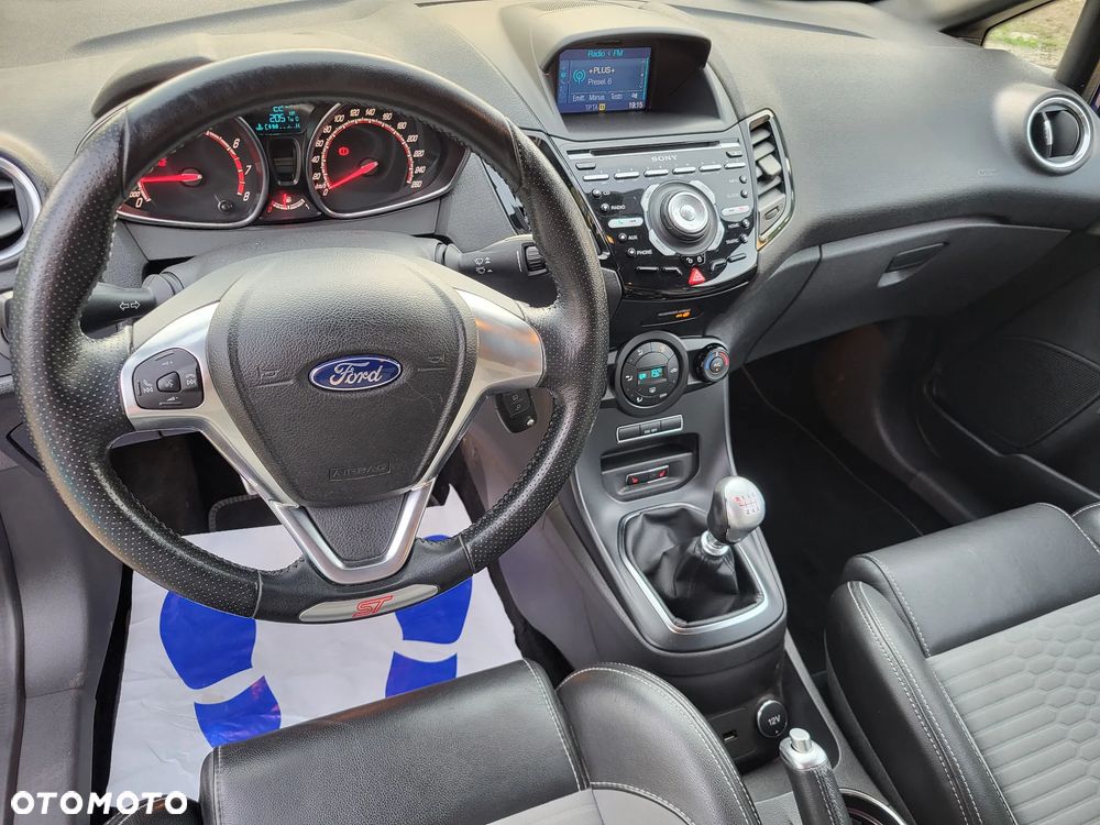 Ford Fiesta ST - 8