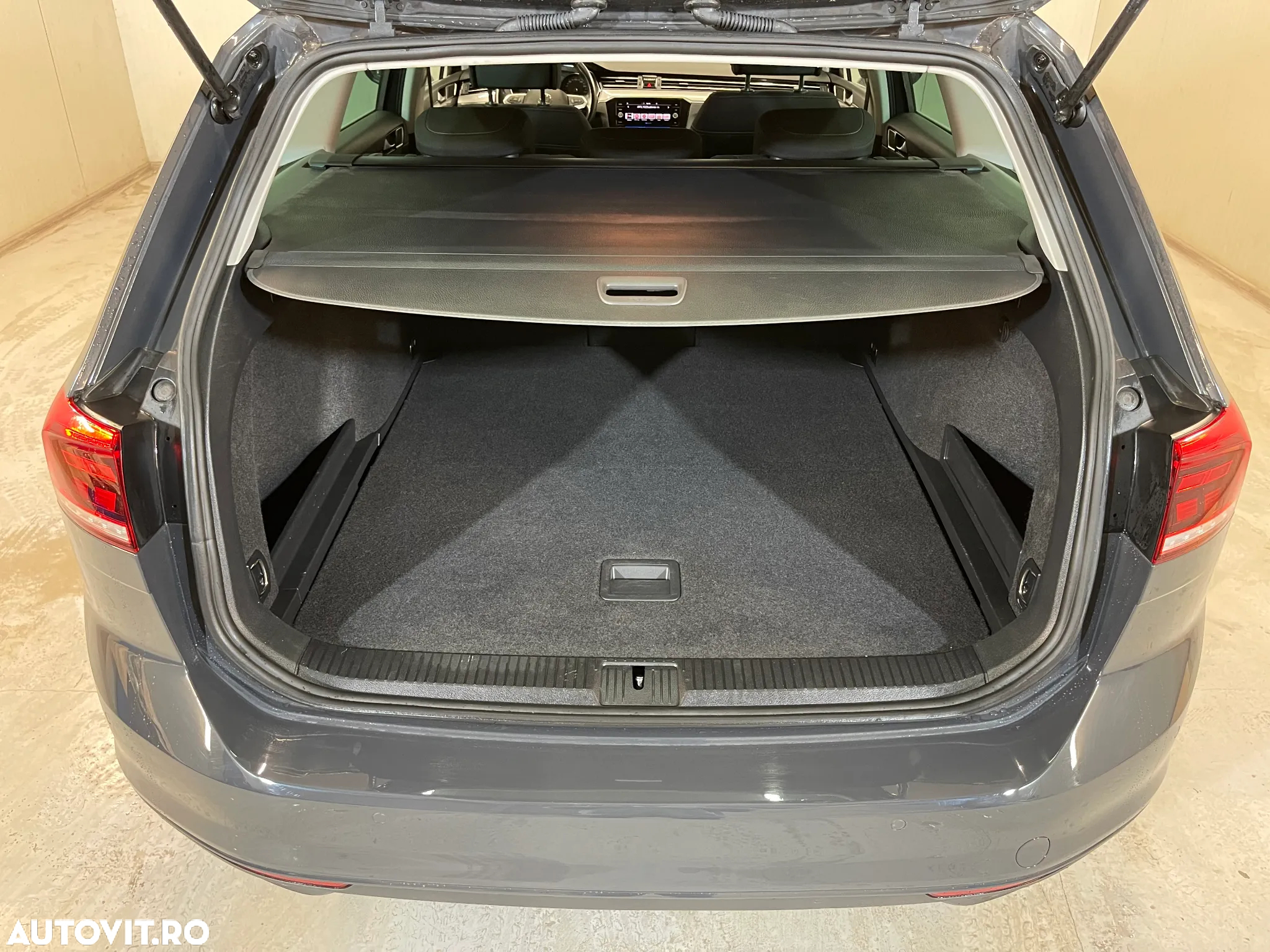 Volkswagen Passat Variant 2.0 TDI DSG Comfortline - 12