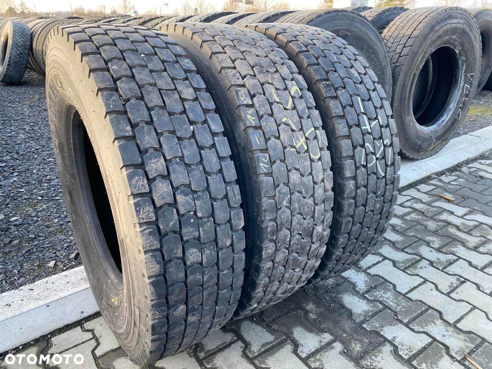 Opona 295/80R22.5 KUMHO KRD 02 Napędowa 12-15mm - 1