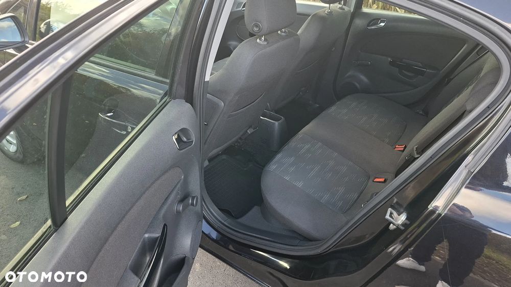 Opel Corsa 1.4 16V Satellite - 11